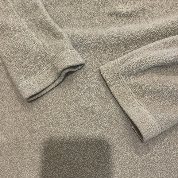 Patagonia - Women’s Quarter Zip Fleece Pullover - Size S - Gently Used!! - Picture 12 of 12